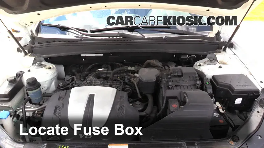 2010 Hyundai Santa Fe SE 3.5L V6 Fuse (Engine) Check
